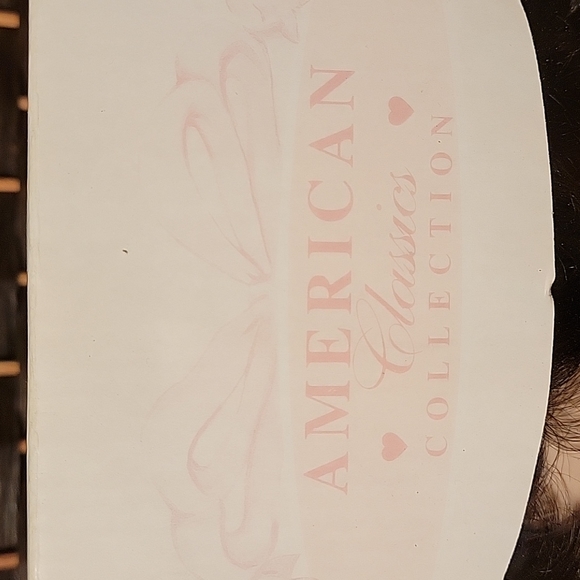 Elizabeth Porcelain Doll by Cracker Barrel American Classics Collection - Picture 5 of 8